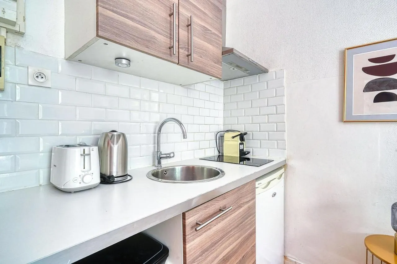 Apartament Studio Proche Alesia - Thibaud Paryż Francja